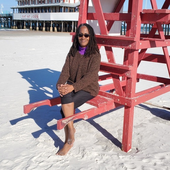 Meet your Posher, Debra  - Welcome to my world of  🧶 Handmade Crochet Creations - Picture 4 of 9